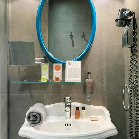 Bougainville By Happyculture Niza